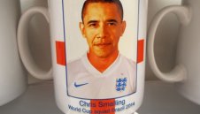 Направиха Барак Обама английски национал