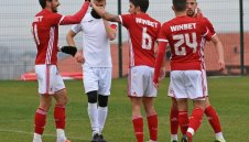 Манолев си тръгва през зимата