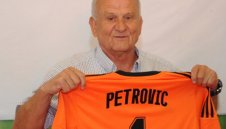 Гриша Ганчев бил шута на Люпко Петрович заради пиянство