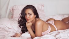 Горещата Марни подлуди Висшата лига + ГАЛЕРИЯ (18+)