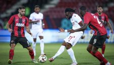 ЦСКА предизвика трус? Легендарен клуб гони треньора, сменя го цесекар