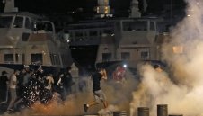 Още 12 руски хулигани зад решетките