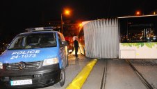 Потресаващо! Ултраси вилняха в автобус 