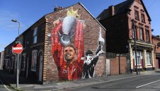 Титлата на Ливърпул вече виси на косъм