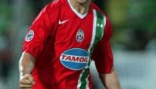 Юве взима 2:2 в скандален мач
