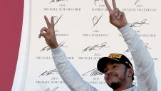 Маса: Люис е до Шумахер и Сена