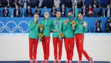 Златно момиче каза най-лесното "да" + СНИМКИ