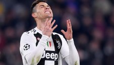 Прегледите смутиха Юве: Роналдо виси за Аякс