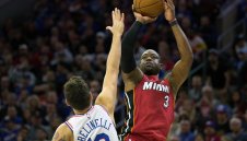 Дуейн Уейд върна времето назад и Маями спря Сиксърс