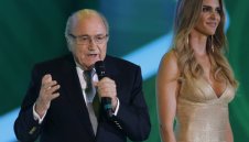 Блатер официално поиска още един мандат начело на ФИФА