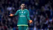 Кейлор ляга под ножа в Холандия