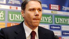 Ван Бастен стана дясна ръка на Блинд