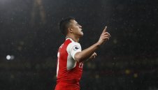 Алексис: Арсенал трябва да купува като Барса, Реал и Байерн