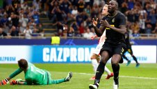 Лукаку скочил на Брозович 