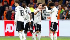 Стъпкал "лалетата" германски национал подсилва Дортмунд