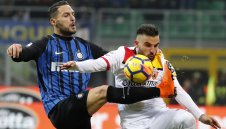 Защитници спасиха Интер срещу слабак