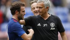 Юнайтед сложи Мата и още трима на сергията за продан