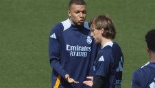 Реал Мадрид отряза Франция за Мбапе и Чуамени