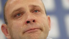 Ревльото Тити Папазов олекна с 500 лв.