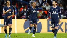 И кметът на Париж се моли на Мбапе