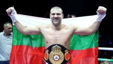 Пулев излиза на ринга в края на януари