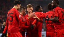 Байерн се смили над Хофе и мушна само 5