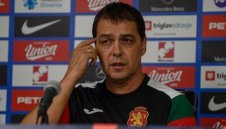 Левски плати 120 000 лева на Петър Хубчев, "сините" висят с още дългове