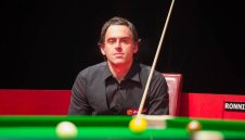 Плащайте на Ракетата под масата, за да участва на турнирите