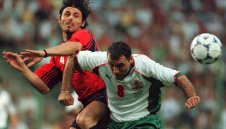 Стоичков и куп легенди отдадоха почит на Кройф