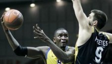 Реал губи на баскет след 12 мача