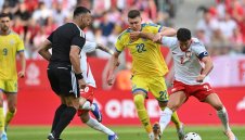 Украйна тресна Полша в дебюта на новия си селекционер