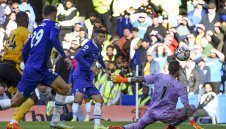 Челси спокойно опитоми Вълците с 3:0 у дома