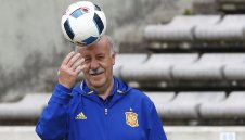 Дел Боске обясни защо използва един и същ състав