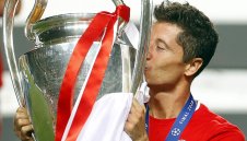 Вратарите треперят: Левандовски ще къса мрежи до 40