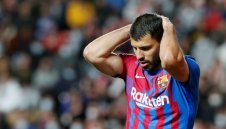 Барселона отрече, че Агуеро спира с футбола