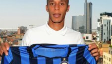 Миранда: Интер ще спре доминацията на Юве