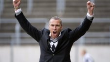 Ларсон не близнал алкохол, за да запомни Ушатата с Барса