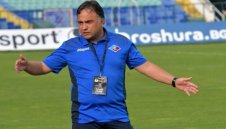 Ники Жадното ще вкарва Хебър в професионалния футбол