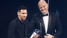 Босът на Наполи плюе ФИФА: Откраднаха милиарди!