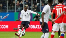 Сезираха ФИФА за маймунски звуци към френските национали