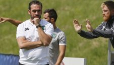 Ментето Рибейро: Искат ме два клуба от Англия