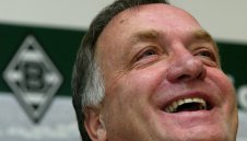 Дик Адвокаат напусна Съндърланд