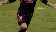 Най-могъщият воин си тръгна тихо и изоставен