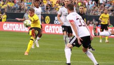 Дортмунд дръпна с 2:0 на Бенфика, но се срина + ВИДЕО