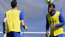 Бивш на Барса и Милан отсвири гранд, остава в Ал Ахли