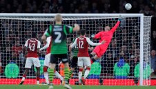 Арсенал бра страх срещу тим от трета дивизия