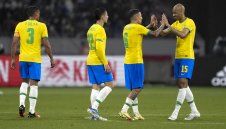 Бразилия удари Япония с гол на Неймар