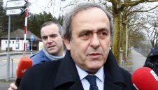 Решават бъдещето на Платини след дни