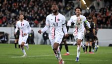 Атлетико Мадрид спасява Вайналдум