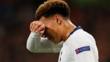 Звезда на Тотнъм се забърка в пиянски скандал + ВИДЕО